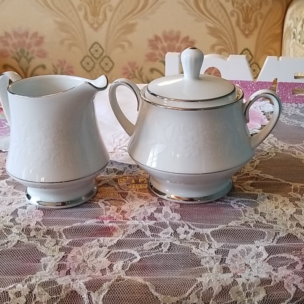 Noritake Ranier 1970s  creamer & sugar with lid